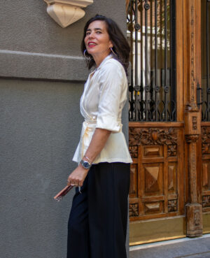 Blusa cruzada crudo